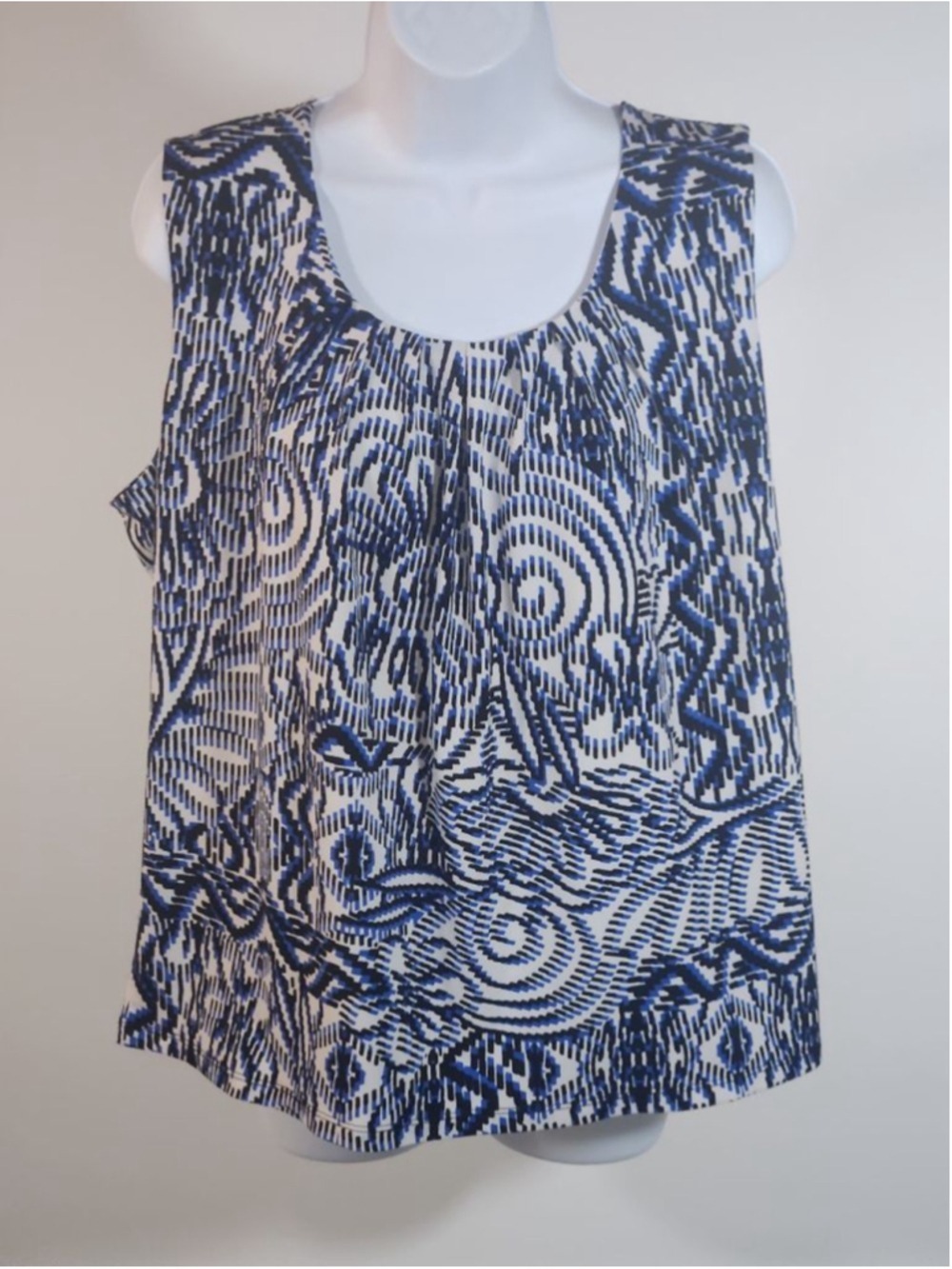 Kasper Petite XL Blouse Blue White Abstract Print Pleated Scoop Neck Sleeveless